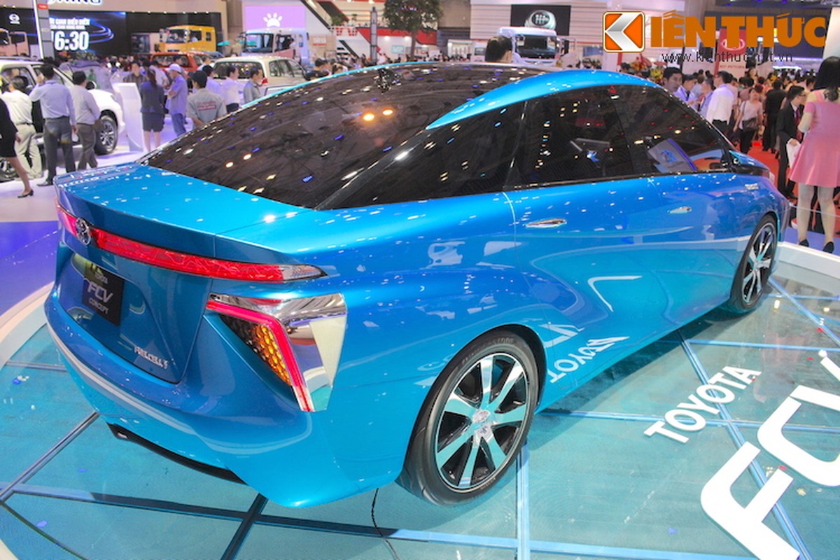 Soi xe xanh “cuc ky dac biet” Toyota FCV tai VMS 2015-Hinh-3