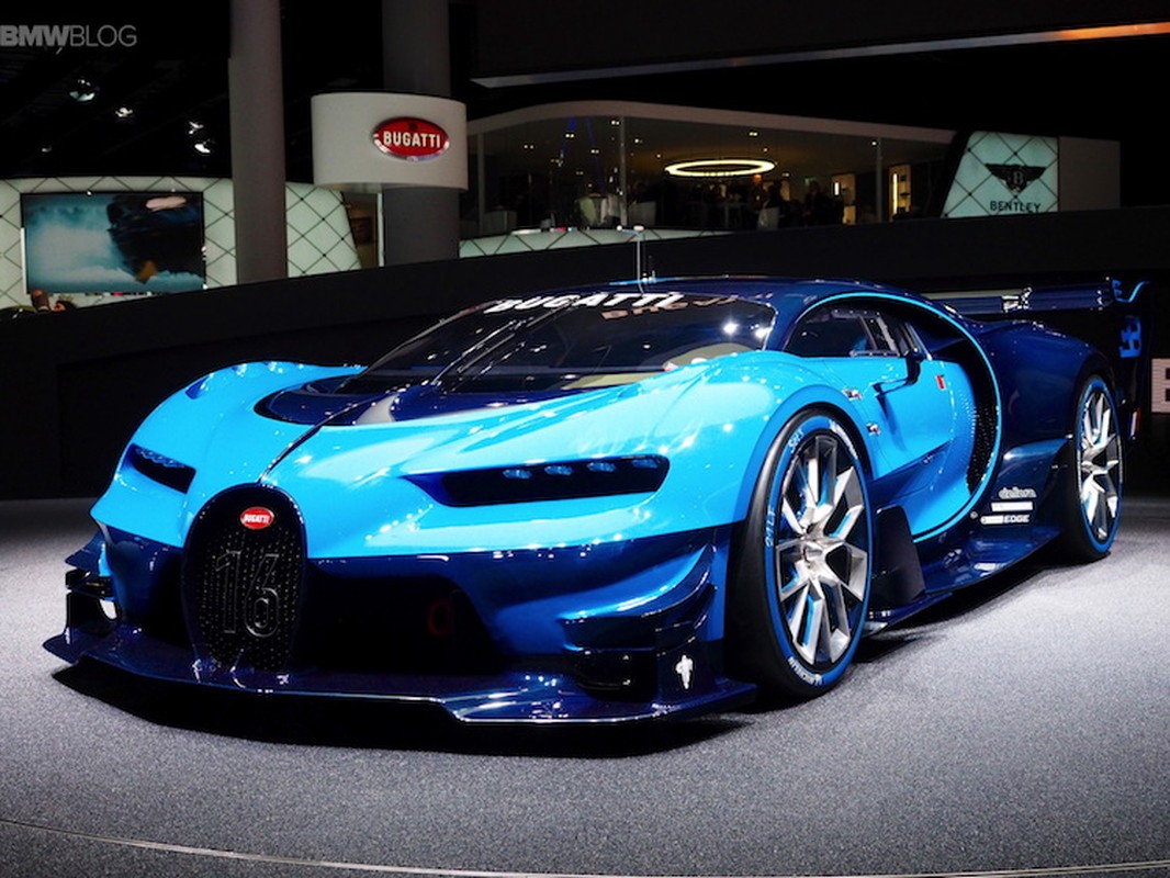 Tom gon ca dan sieu xe Bugatti Chiron dang chay thu-Hinh-6