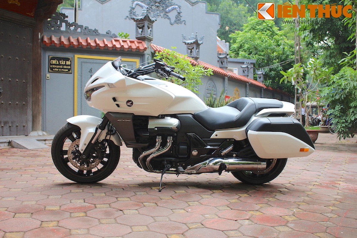 Can canh “sa-long di dong” Honda CTX1300 tai Viet Nam-Hinh-10