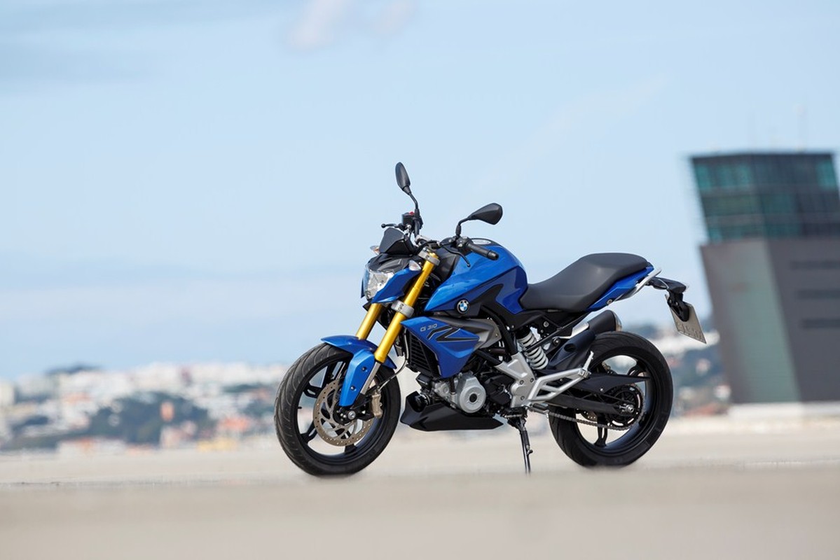 BMW G310R: Moto PKL gia re canh tranh KTM Duke 390-Hinh-2