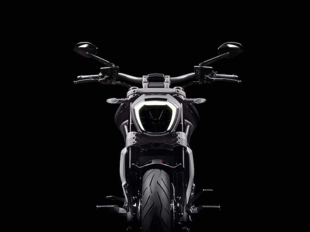 Ducati XDiavel - doi thu truc tiep cua Harley V-Rod Muscle-Hinh-2