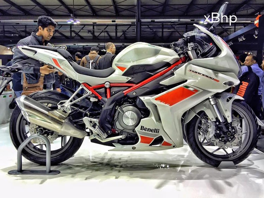 Benelli ra sportbike Tornado 302 “dau” Yamaha R3-Hinh-4