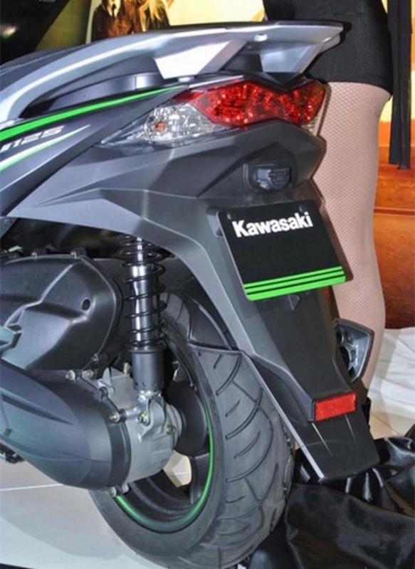Kawasaki ra mat xe tay ga J125 “dau” Honda PCX-Hinh-8