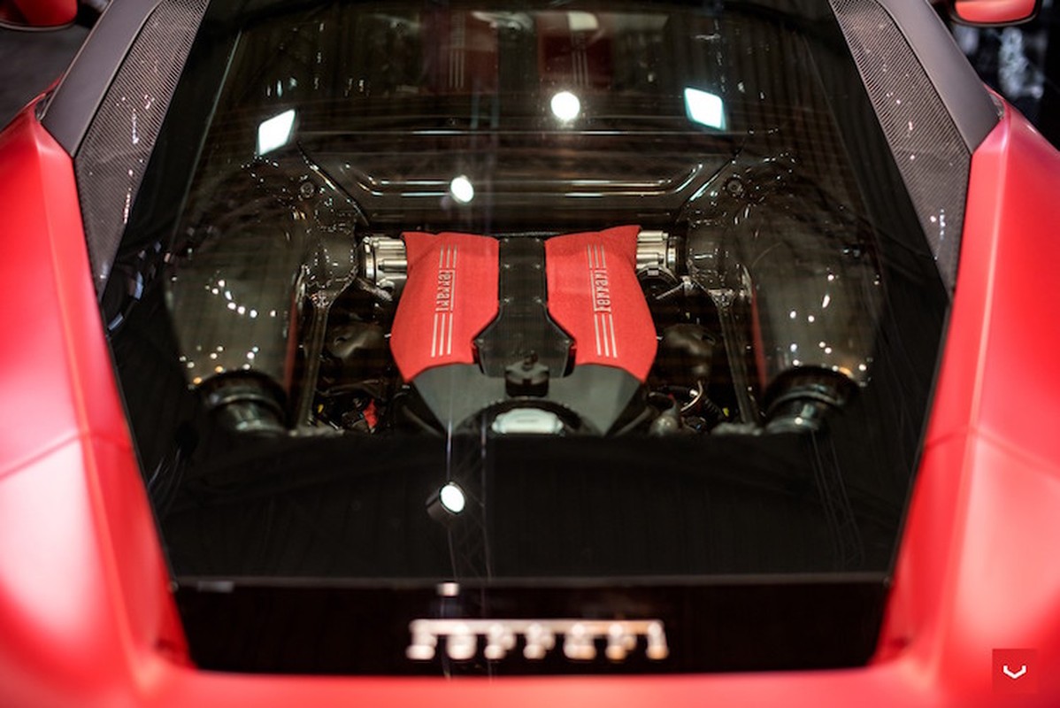 Sieu xe Ferrari 488 GTB 1000 ma luc dau tien tren The gioi-Hinh-8