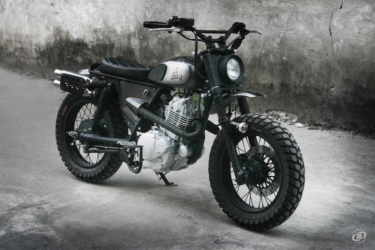 Suzuki GN250 Scrambler 