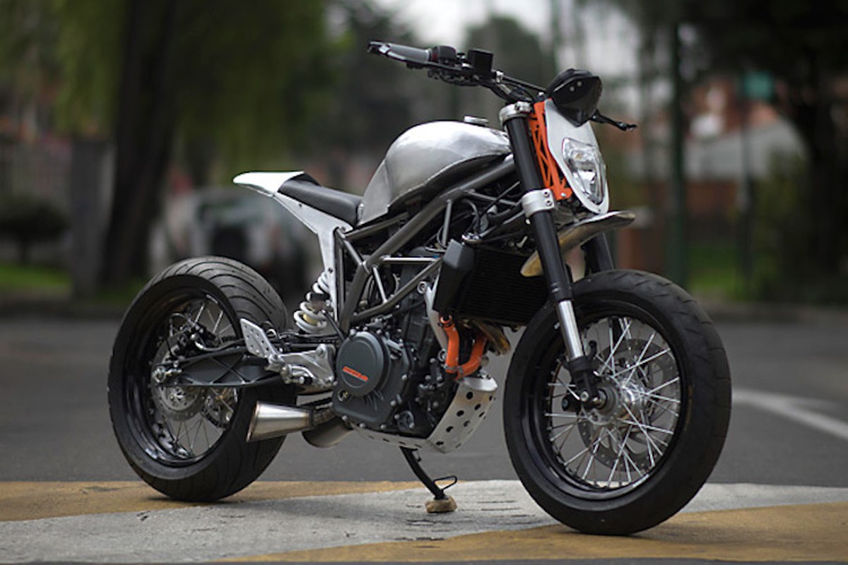 Doc dao KTM Duke 390 do “lai” streetfighter va Motard