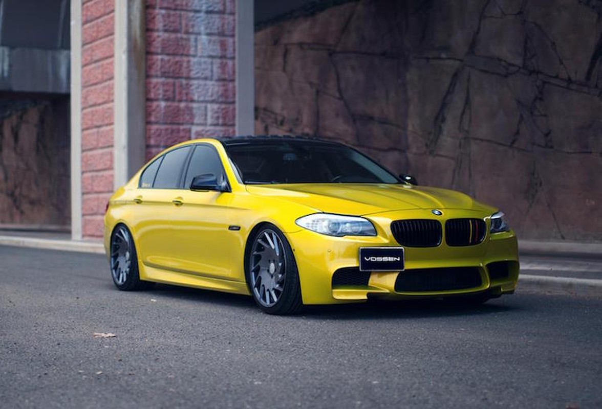 An tuong voi BMW M5 do mam 