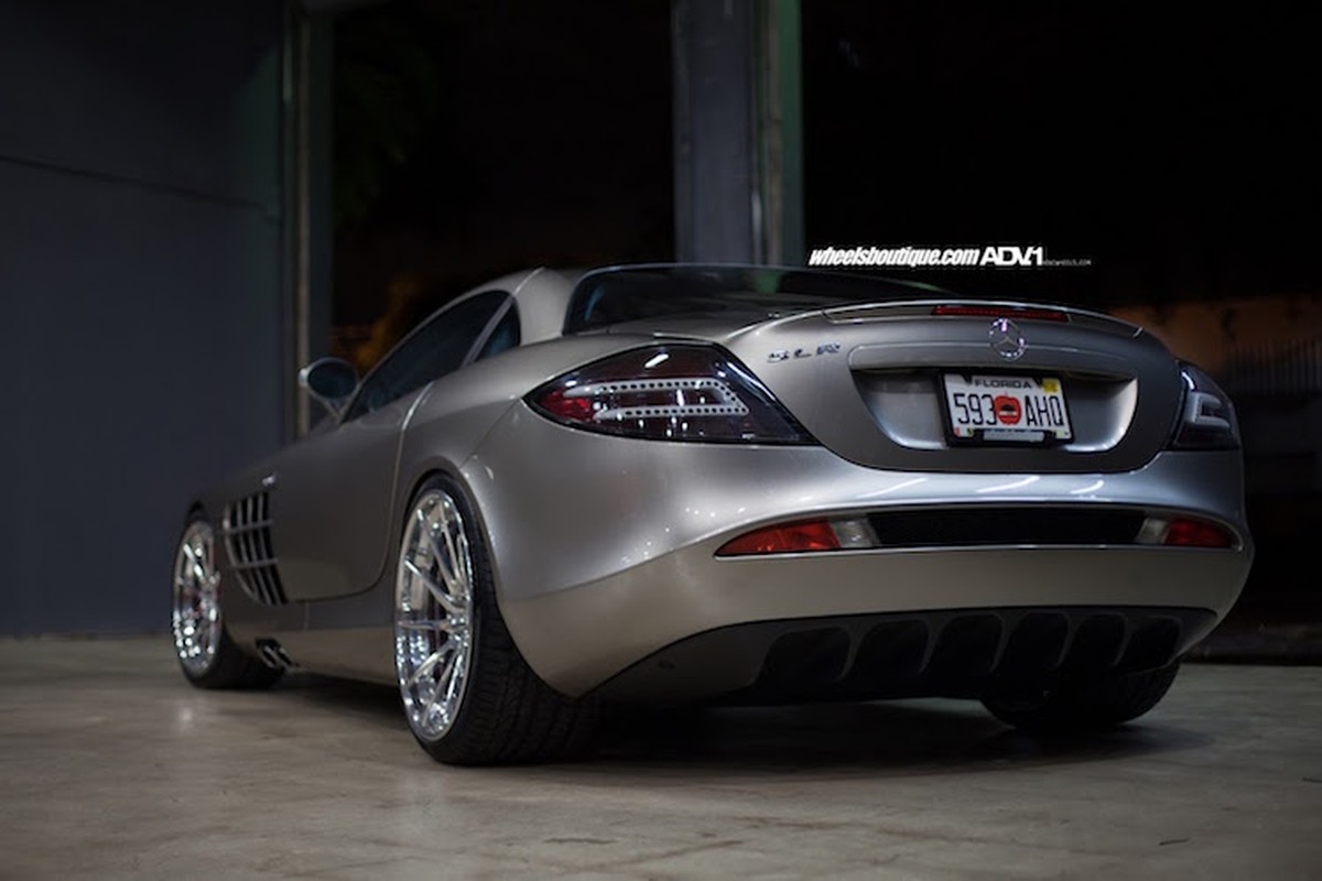 Ve dep lanh lung cua “mui ten bac” Mercedes SLR McLaren-Hinh-2