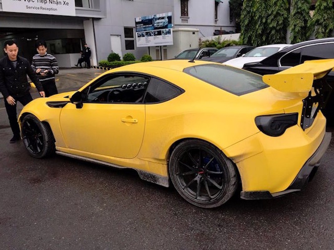 Toyota GT86 khung nhat Viet Nam thay ao, 