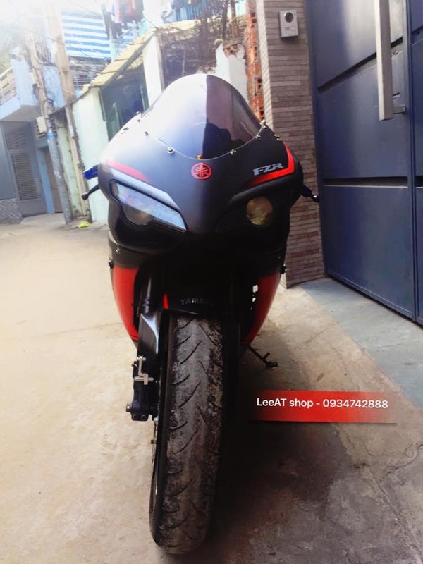 Xe nat Yamaha FZ400R “lot xac