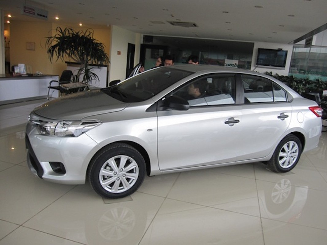 Nhung chiec sedan duoi 700 trieu 