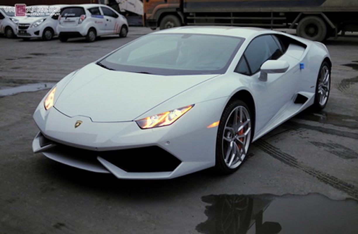 Sieu xe Lamborghini Huracan chinh hang thu 2 ve Viet Nam