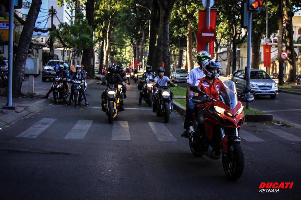 Hang tram moto phan khoi lon Ducati “dai nao” Sai Gon-Hinh-5