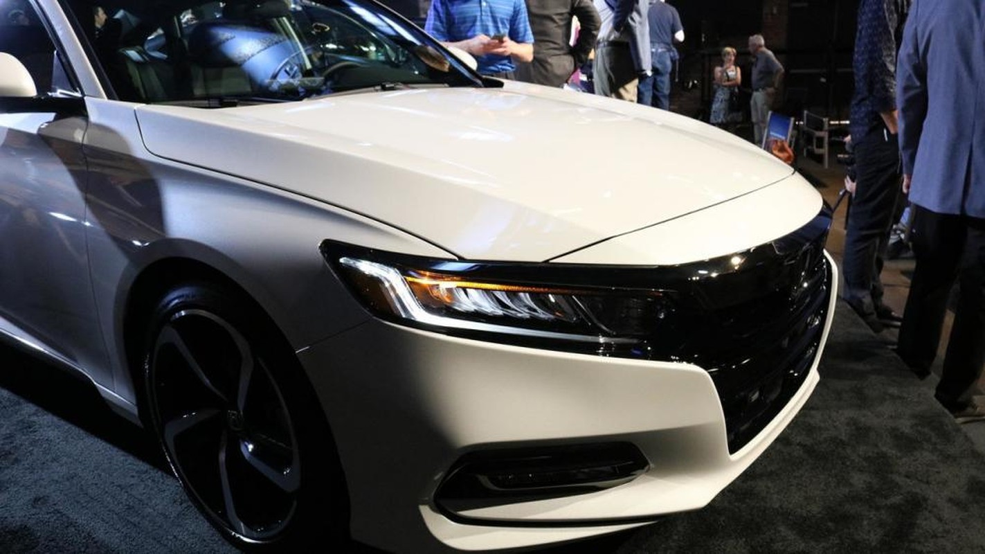 Honda Accord 2018 co gi de &quot;dau&quot; Toyota Camry 2018?-Hinh-3