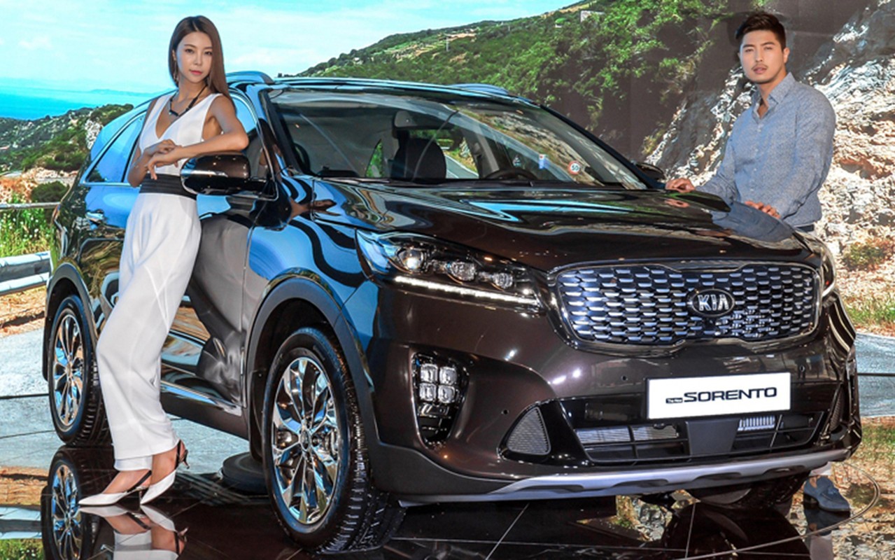 Kia Sorento ban nang cap 2018 gia chi 562 trieu dong