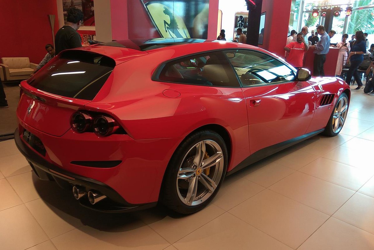 Sieu xe 4 cho Ferrari GTC4Lusso &quot;dat lop&quot; toi An Do-Hinh-3