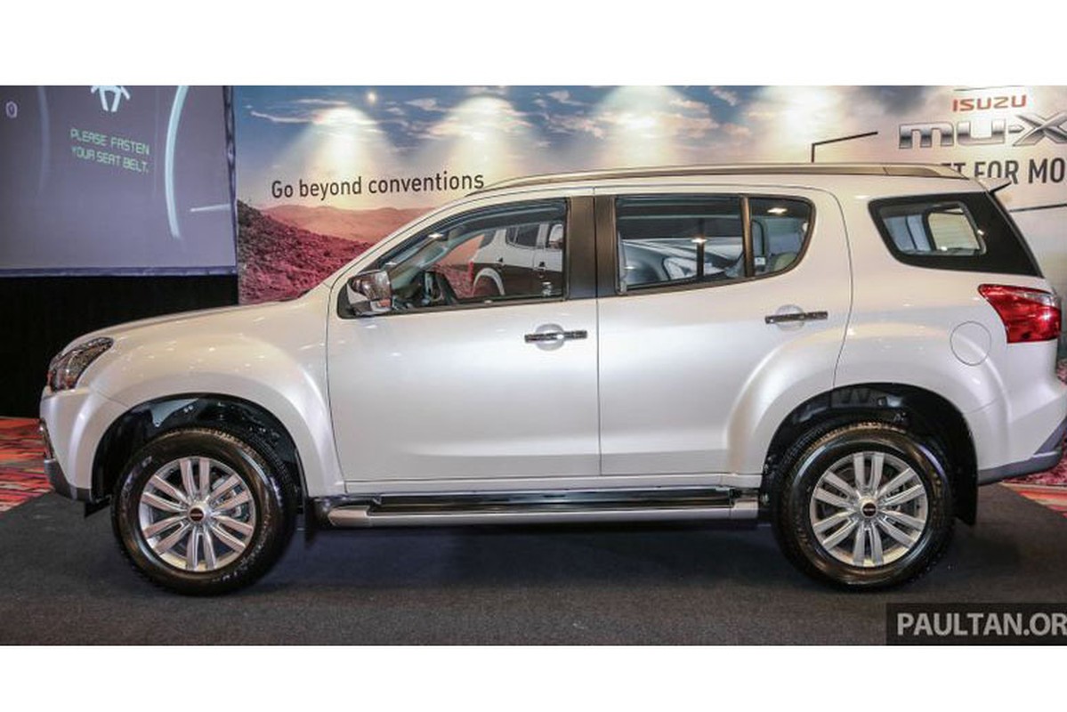 Isuzu Mu –X, &quot;doi thu&quot; Toyota Fortuner them ban nang cap-Hinh-2