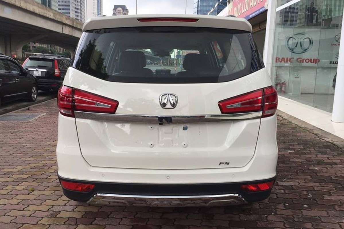 “Xe Tau” BAIC F5 gia 548 trieu dau Toyota Innova tai VN-Hinh-5