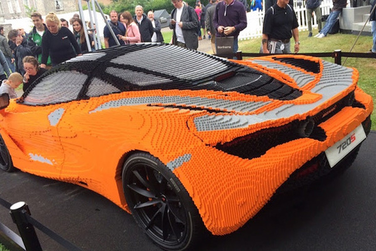 Hoang tu Anh thich thu voi sieu xe McLaren 720S lego-Hinh-5