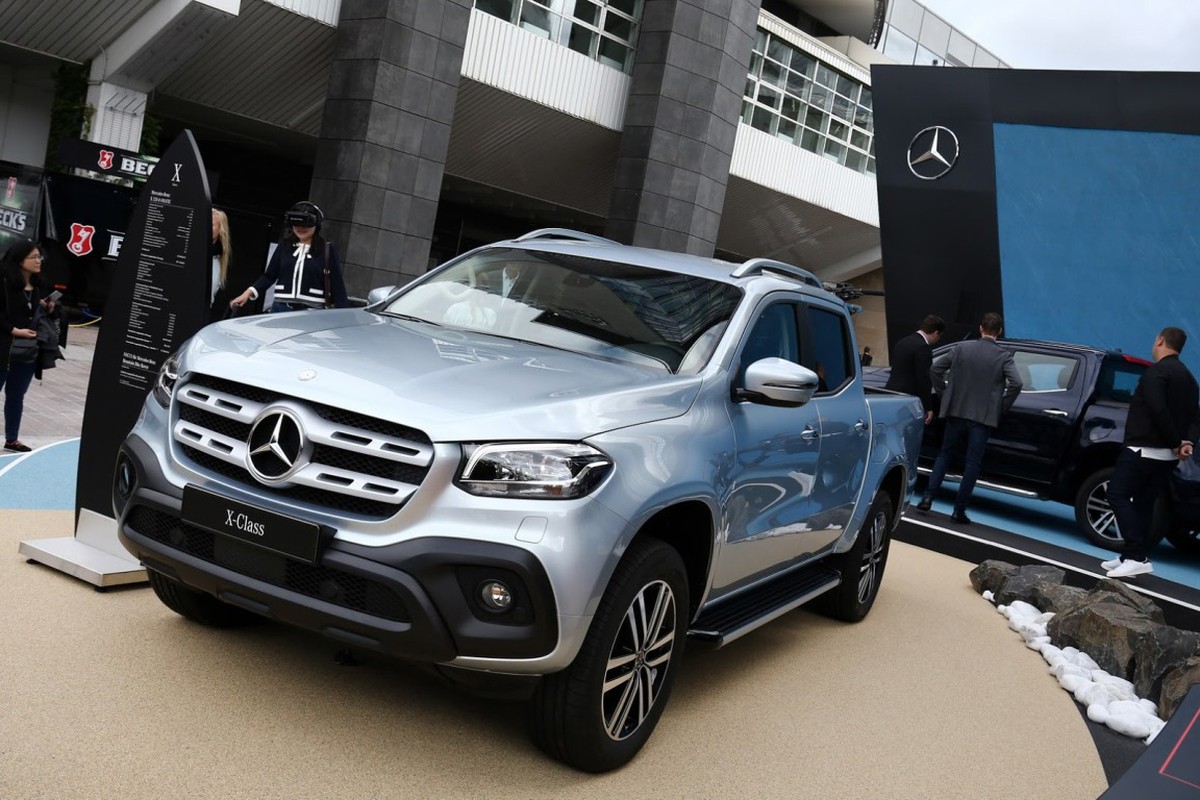 BMW “che kheo&quot; Mercedes-Benz ve mau ban tai X-Class-Hinh-3