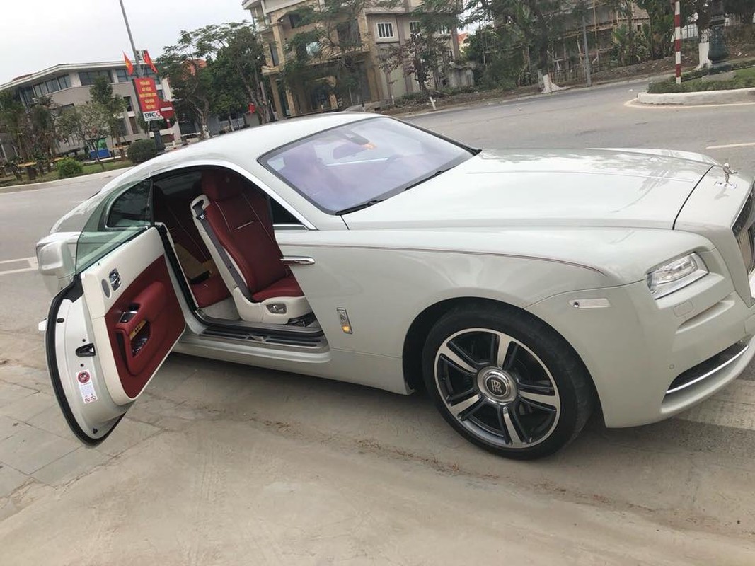 Xe sang Rolls-Royce Wraith 19 ty cua dai gia tai Ha Noi-Hinh-2