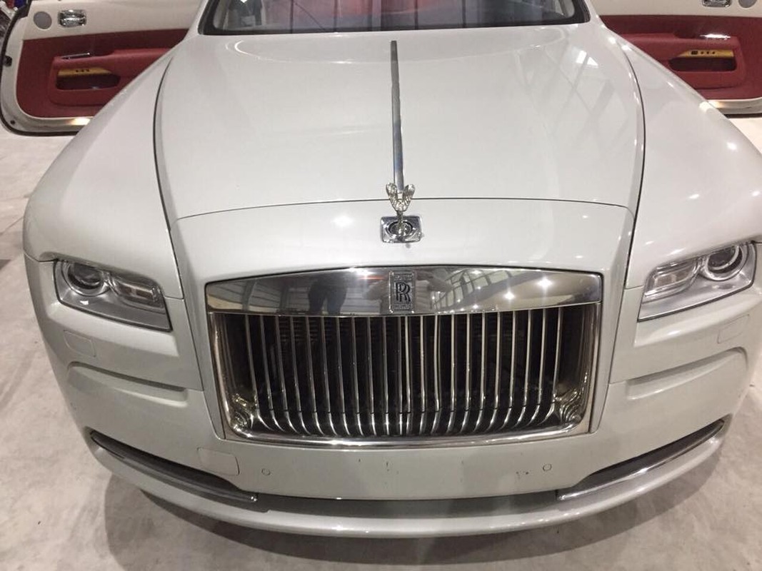 Xe sang Rolls-Royce Wraith 19 ty cua dai gia tai Ha Noi-Hinh-4