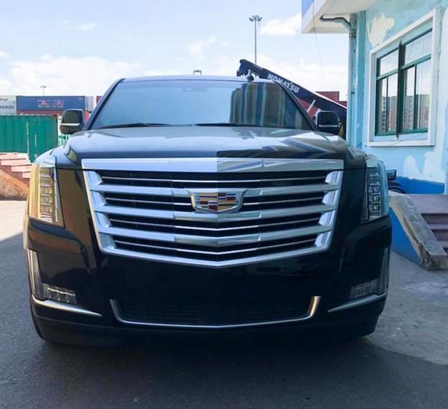 Can canh Cadillac Escalade 2019 tien ty o Sai Gon-Hinh-2