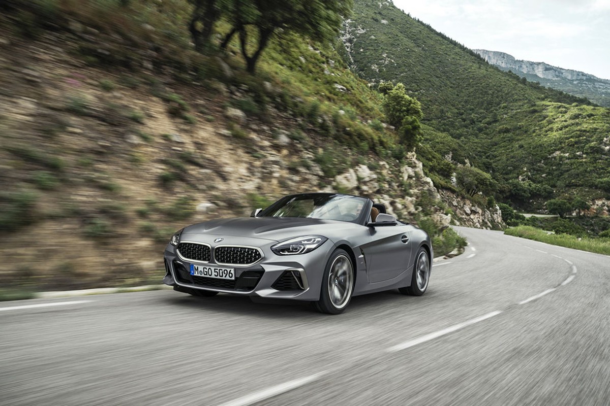 Soi chi tiet cac bien the cua BMW Z4 Roadster 2019-Hinh-8