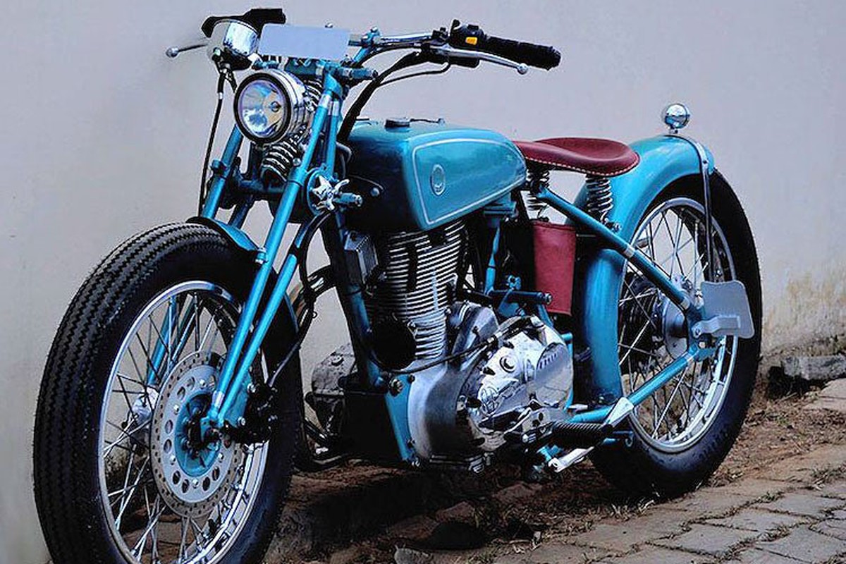 Royal Enfield Classic “bien hinh” bobber co dien loi cuon