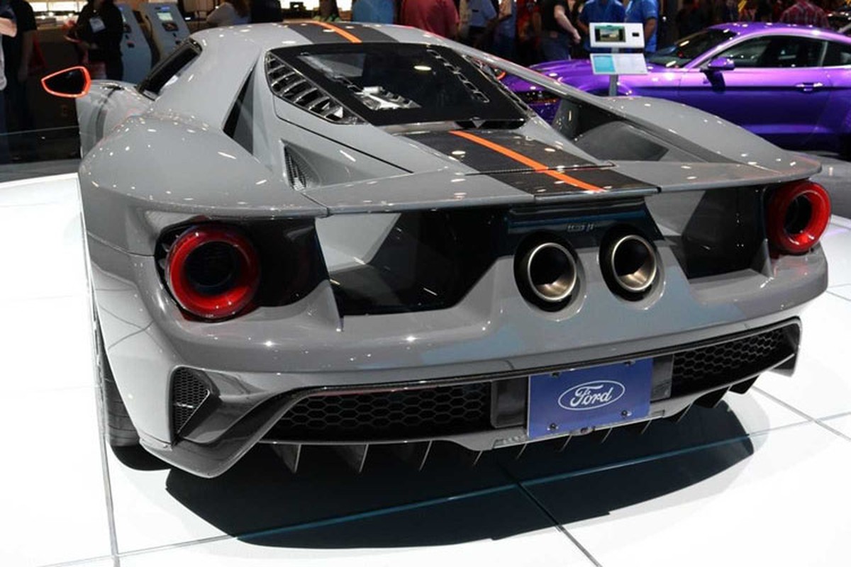 Sieu xe nhe nhat cua Ford-GT Carbon Series co gi hay?-Hinh-7