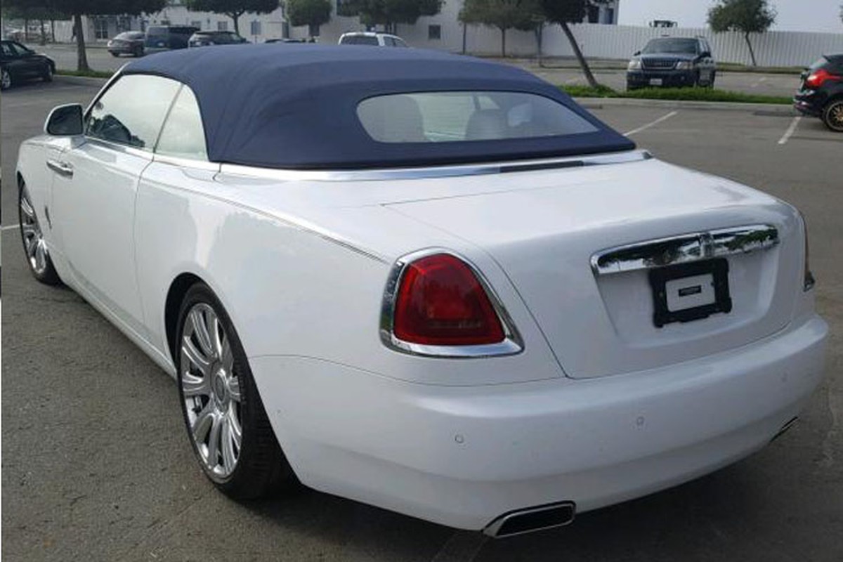 Sieu xe sang Rolls-Royce tai nan nat dau gia van hon 2 ty-Hinh-7