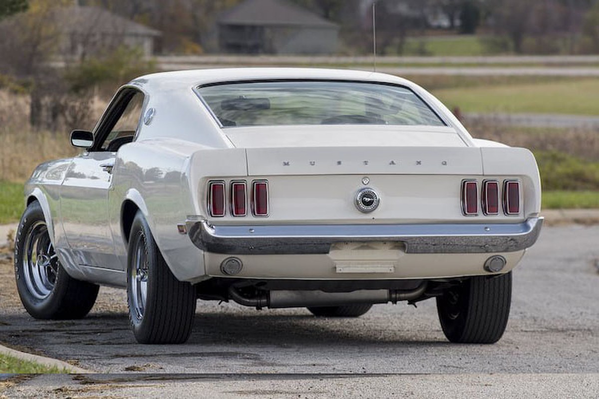 Chiem nguong Ford Mustang co 