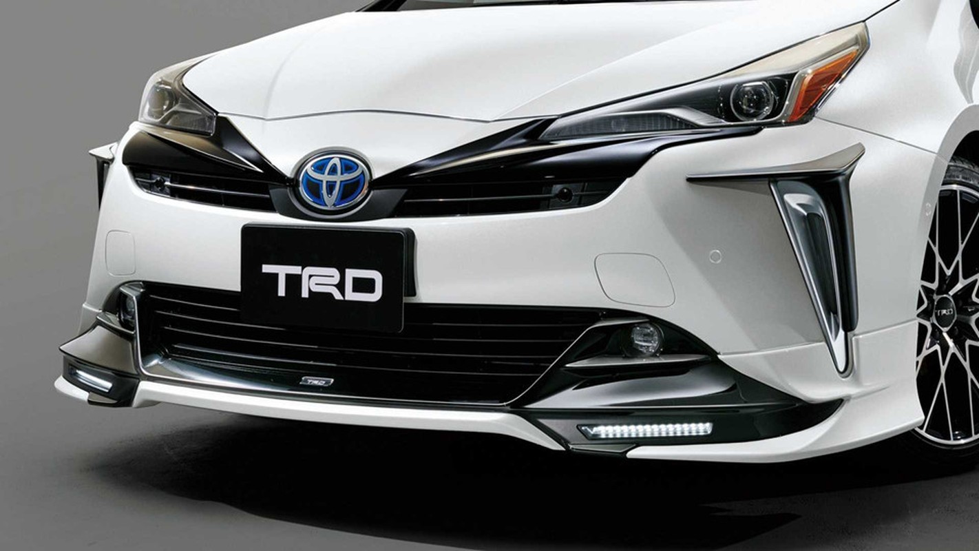 Toyota Prius 2019 ham ho hon voi goi do TRD chinh hang-Hinh-3