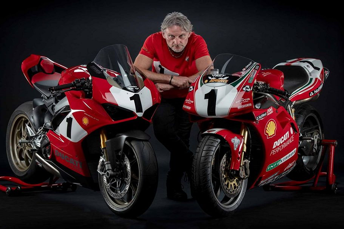 Sieu moto Ducati Panigale V4 25 Anniverario 916 trinh lang-Hinh-2