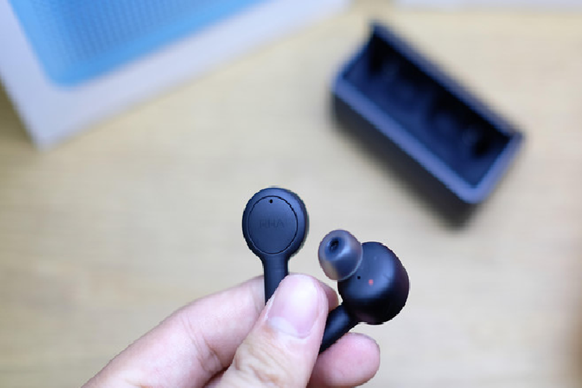 Loat tai nghe True Wireless ngon re cho nguoi chan AirPods-Hinh-9