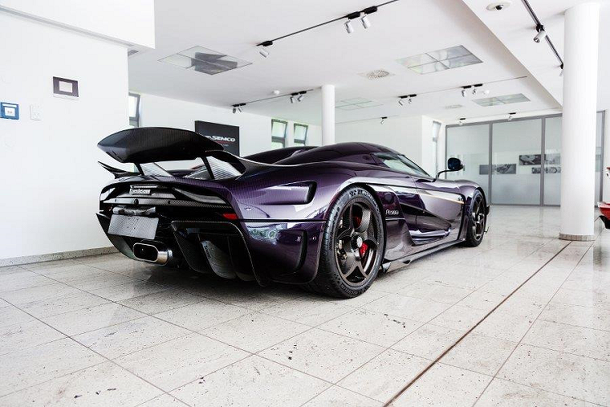 Koenigsegg Regera phu carbon 