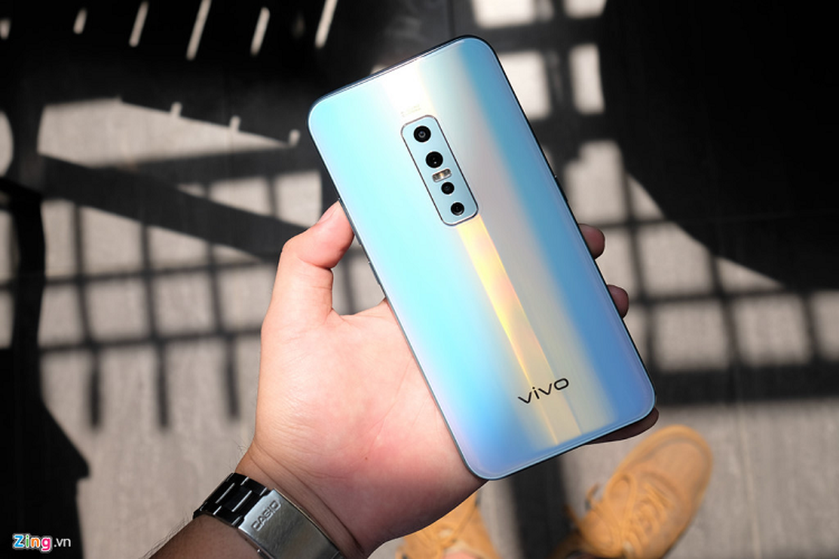 Vivo V17 Pro ra mat - camera selfie kep truot, gia 10 trieu dong-Hinh-5