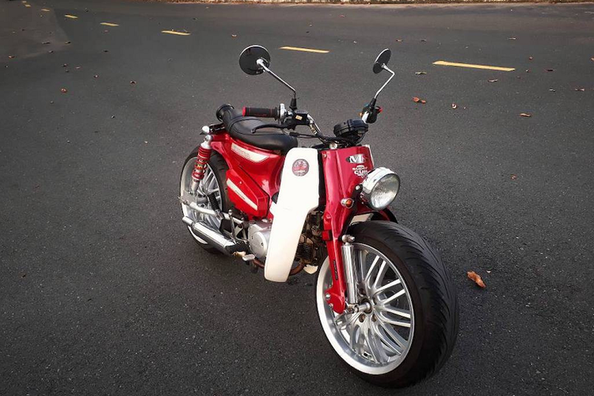 Honda Super Cub do banh oto 