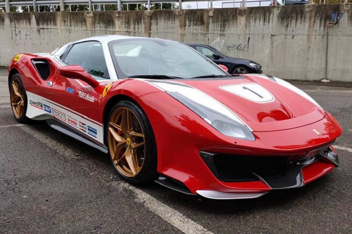 Ferrari 488 Pista Spider khoac ao sieu xe dua huyen thoai-Hinh-9