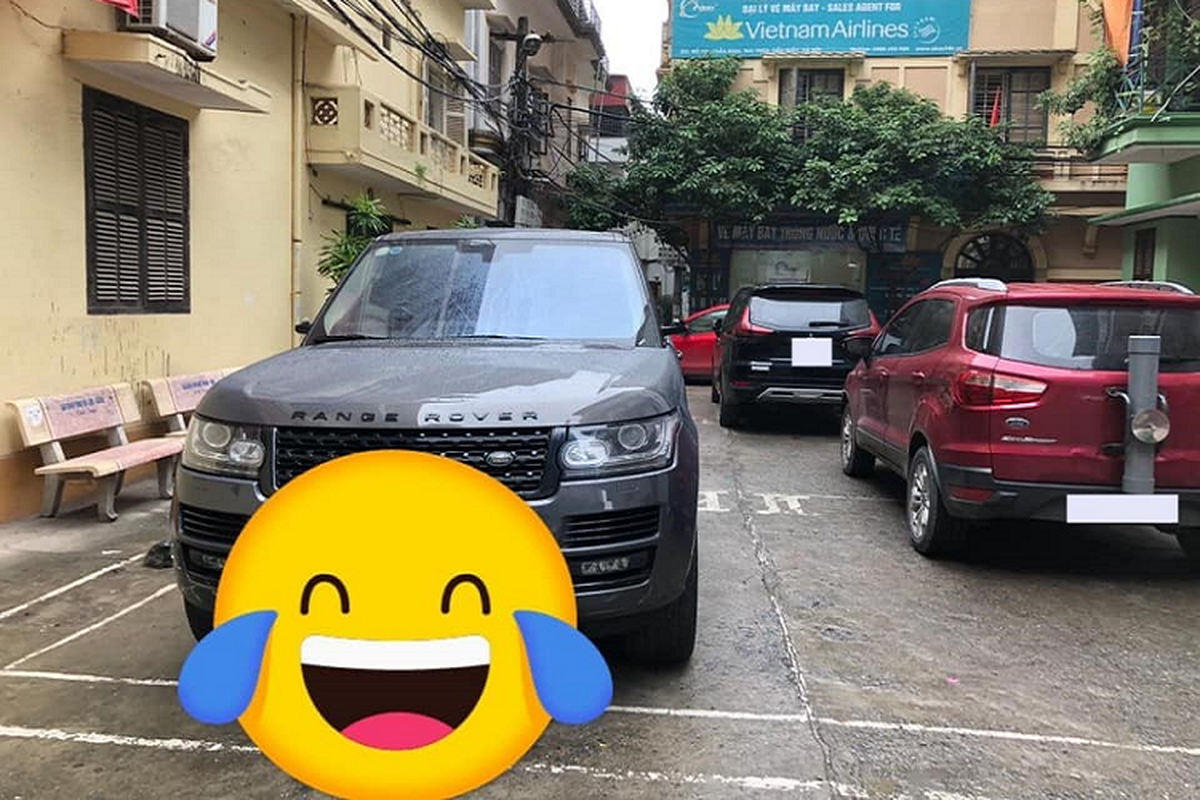 Xe sang Range Rover bi vat guong tri gia 100 trieu o Ha Noi-Hinh-4