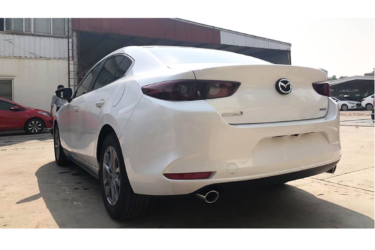 Can canh Mazda3 moi ban tieu chuan, ban ra 719 trieu dong-Hinh-2