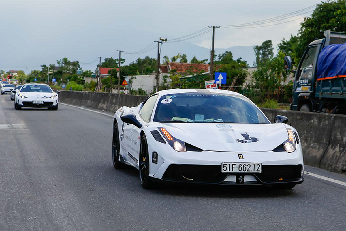 Bo doi sieu xe Ferrari 488 Pista dau tien cap ben Viet Nam-Hinh-2