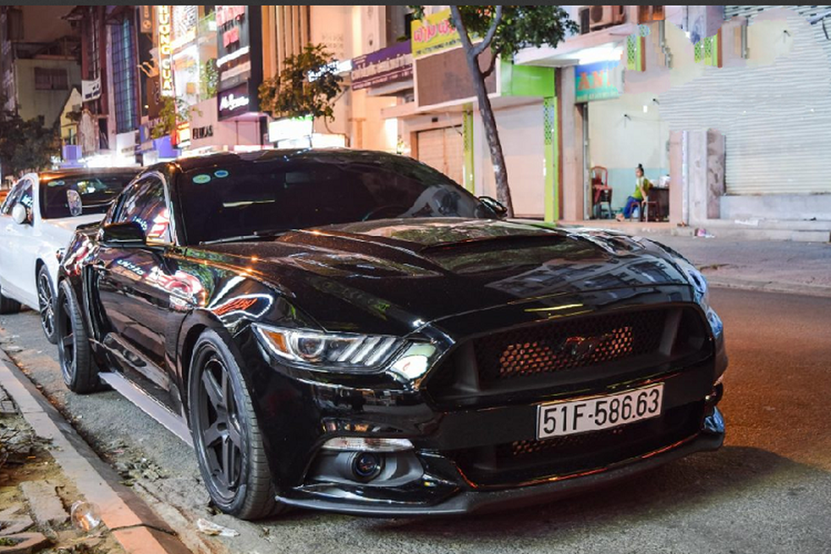 Dan choi xe co bap Ford Mustang 