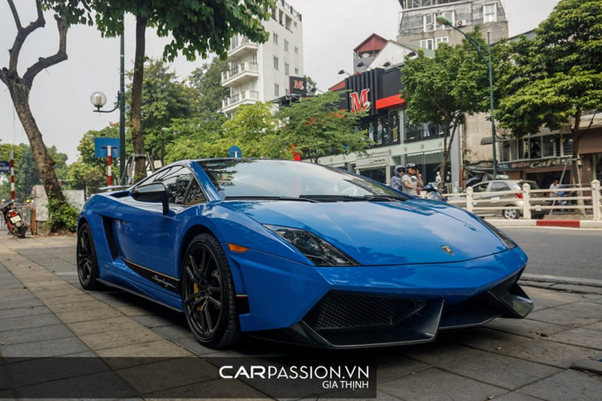 Sieu xe Lamborghini Gallardo hang hiem tai Ha Noi thay “ao” moi