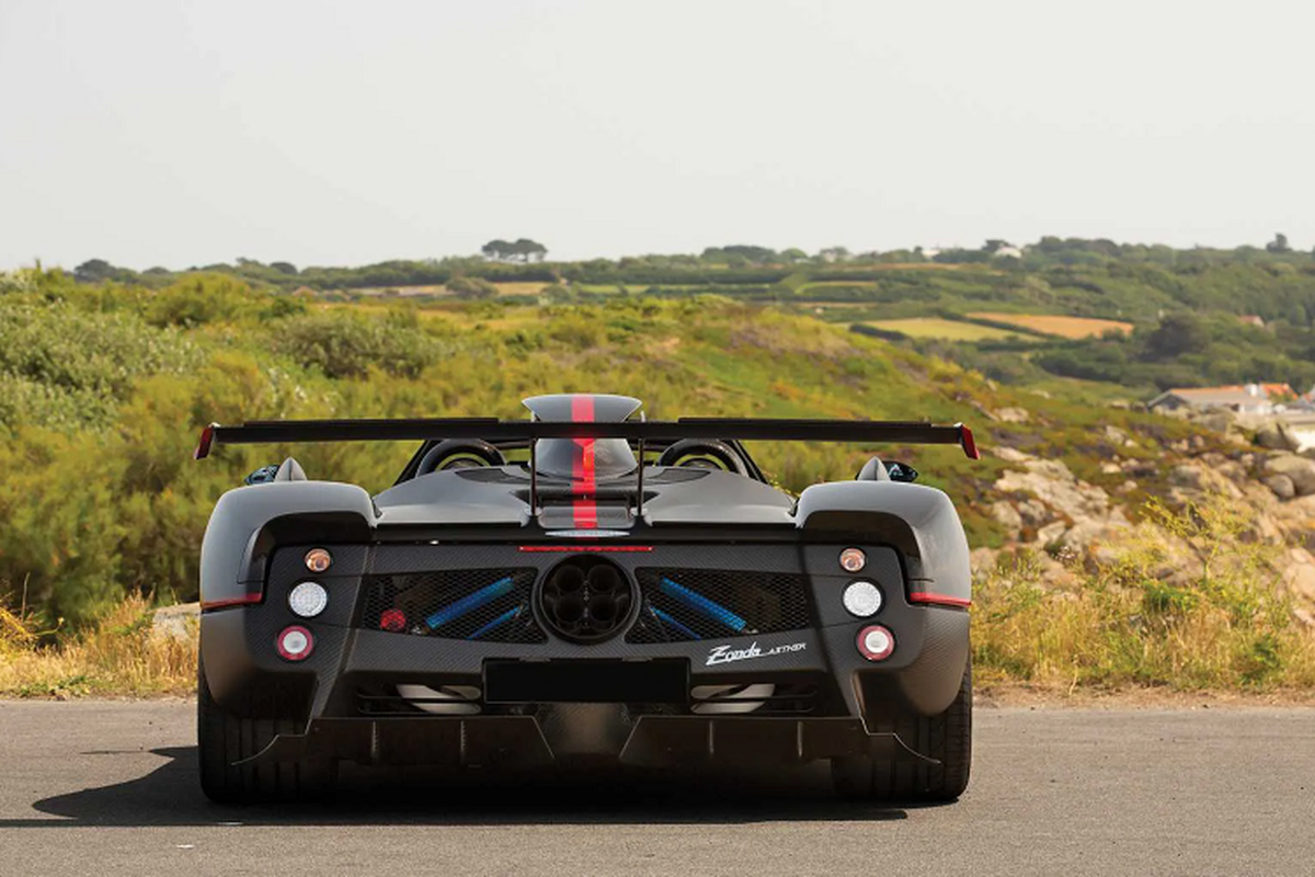 Sieu xe Pagani Zonda Aether ban ra toi hon 157 ty dong-Hinh-9