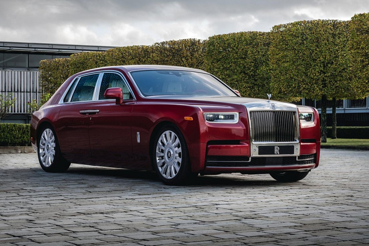 Xe sieu sang Rolls-Royce Phantom RED ngoai that rac bui pha le