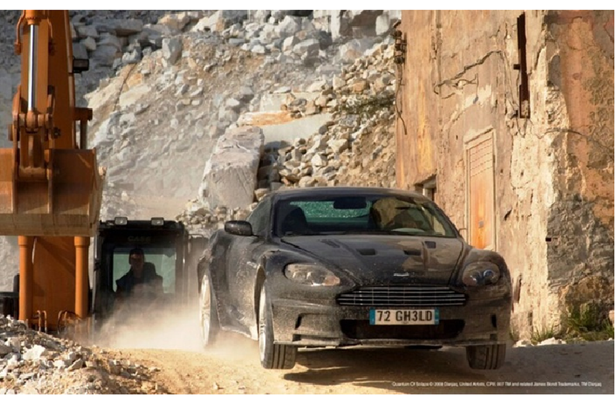 Daniel Craig va nhung sieu xe Aston Martin trong diep vien 007-Hinh-5