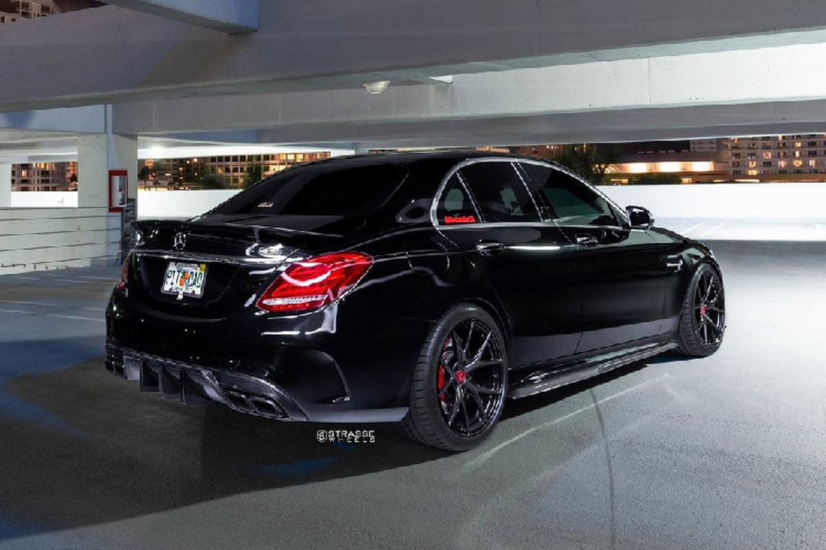 Ngam sieu pham Mercedes-AMG C63 S do ngap tran carbon-Hinh-5