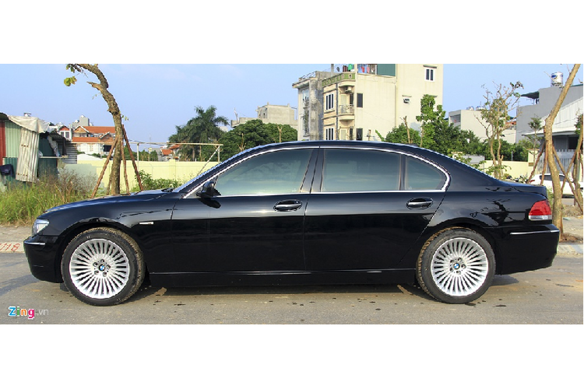 Xe sang BMW 750 Li 14 nam tuoi ban hon 400 trieu dong-Hinh-3