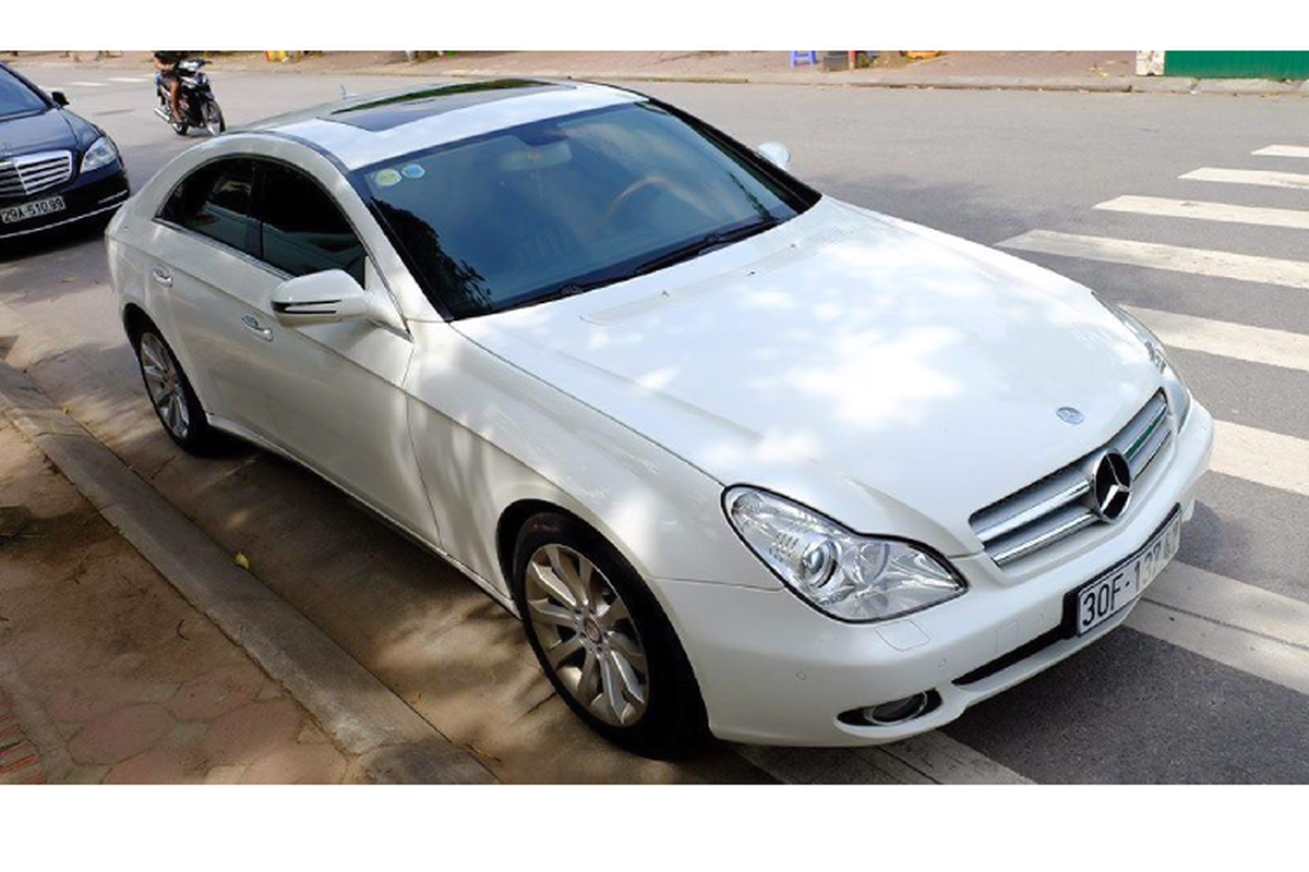 Mercedes-Benz CLS 300 dung 10 nam thet 685 trieu tai Ha Noi-Hinh-3